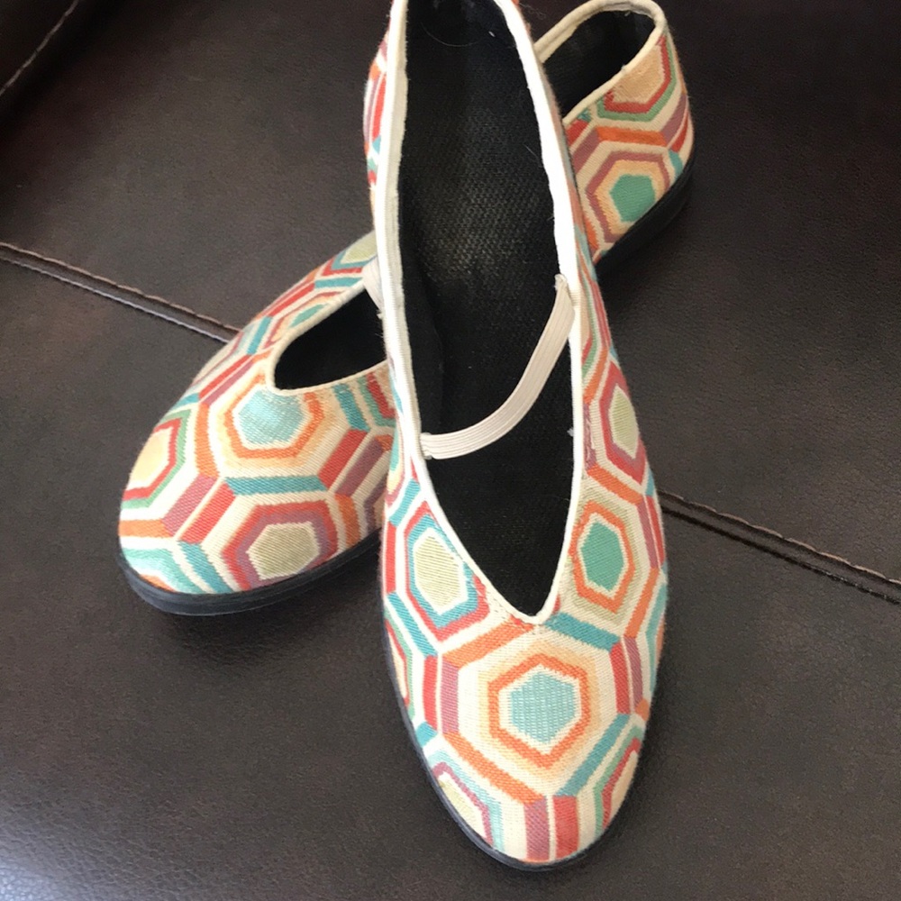 Apropos fabric ballet flat